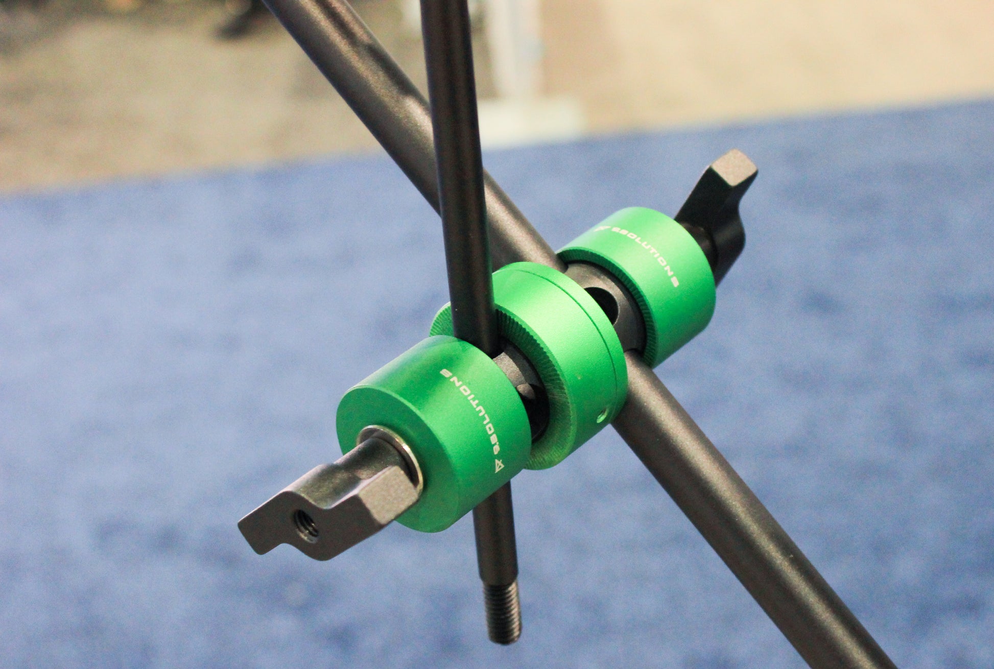 9.SOLUTIONS 5/8" Dual Knob Gag