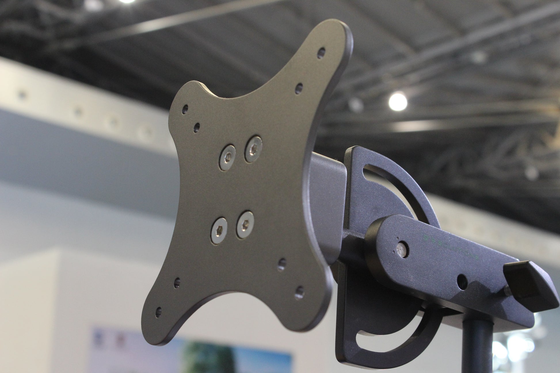 9.SOLUTIONS Tilt Stud Adapter